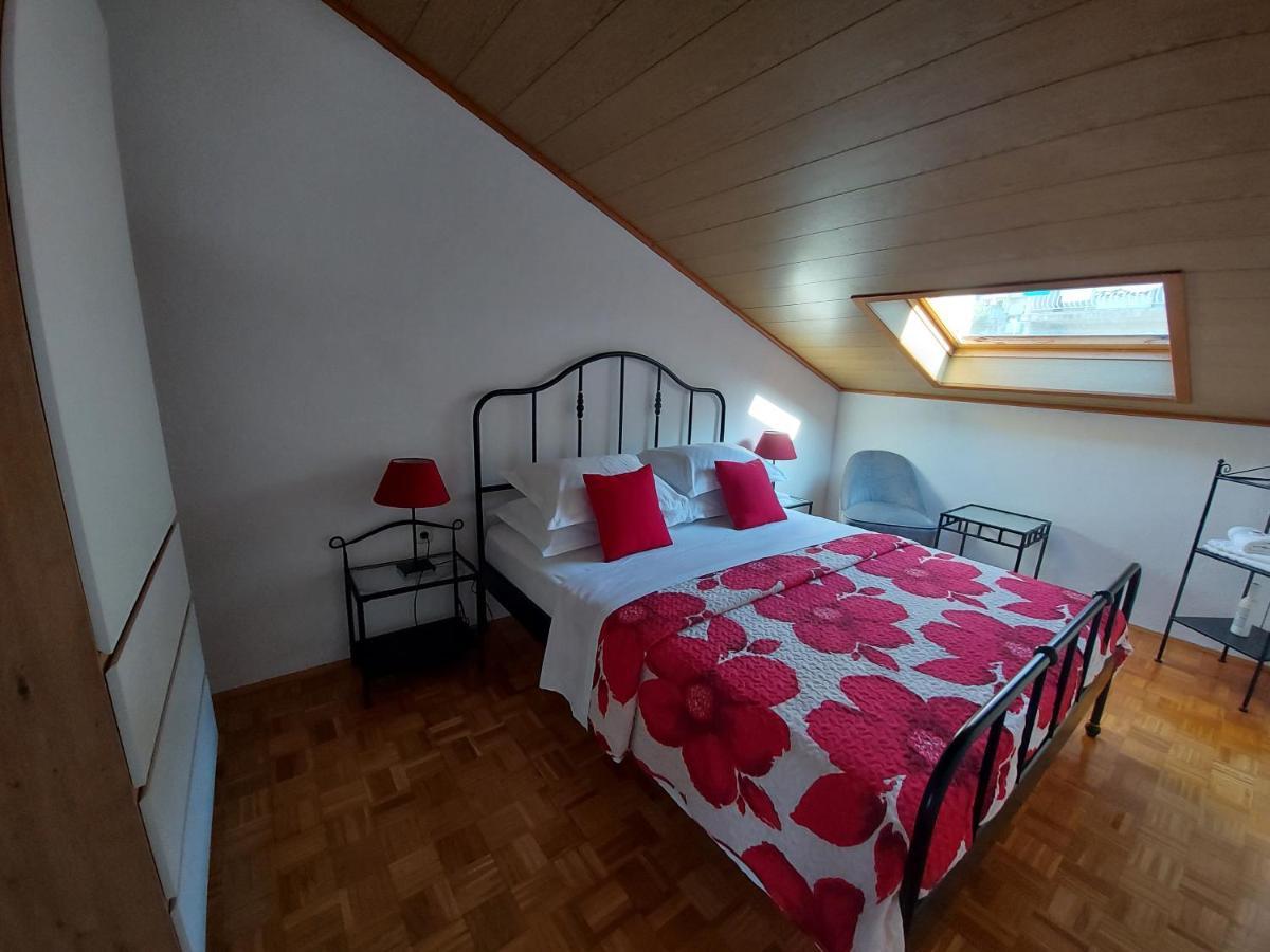 Apartments Villa Dona Makarska Esterno foto