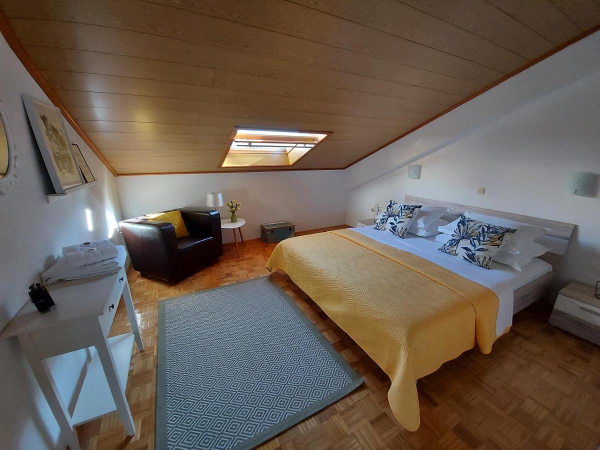 Apartments Villa Dona Makarska Esterno foto