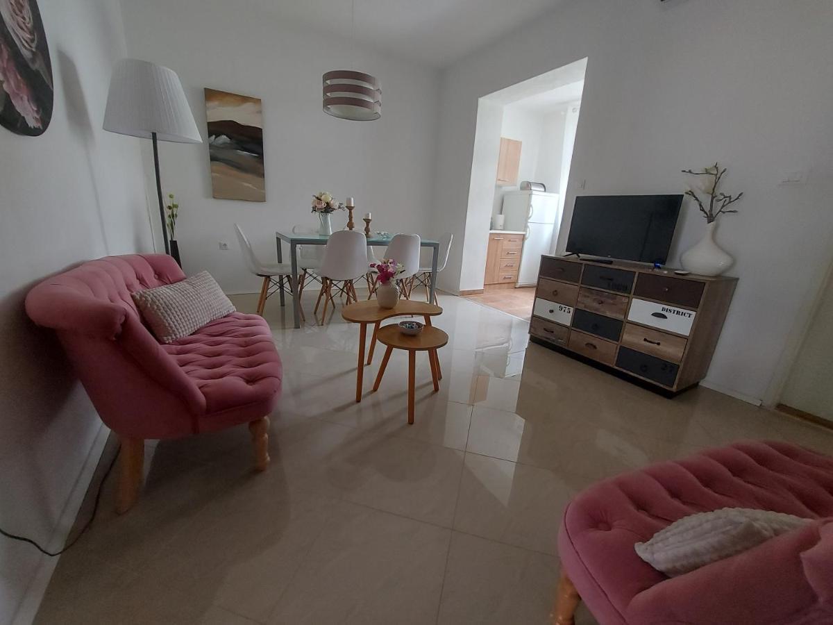 Apartments Villa Dona Makarska Esterno foto
