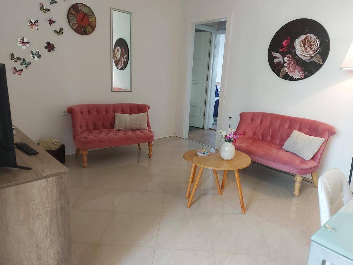 Apartments Villa Dona Makarska Esterno foto