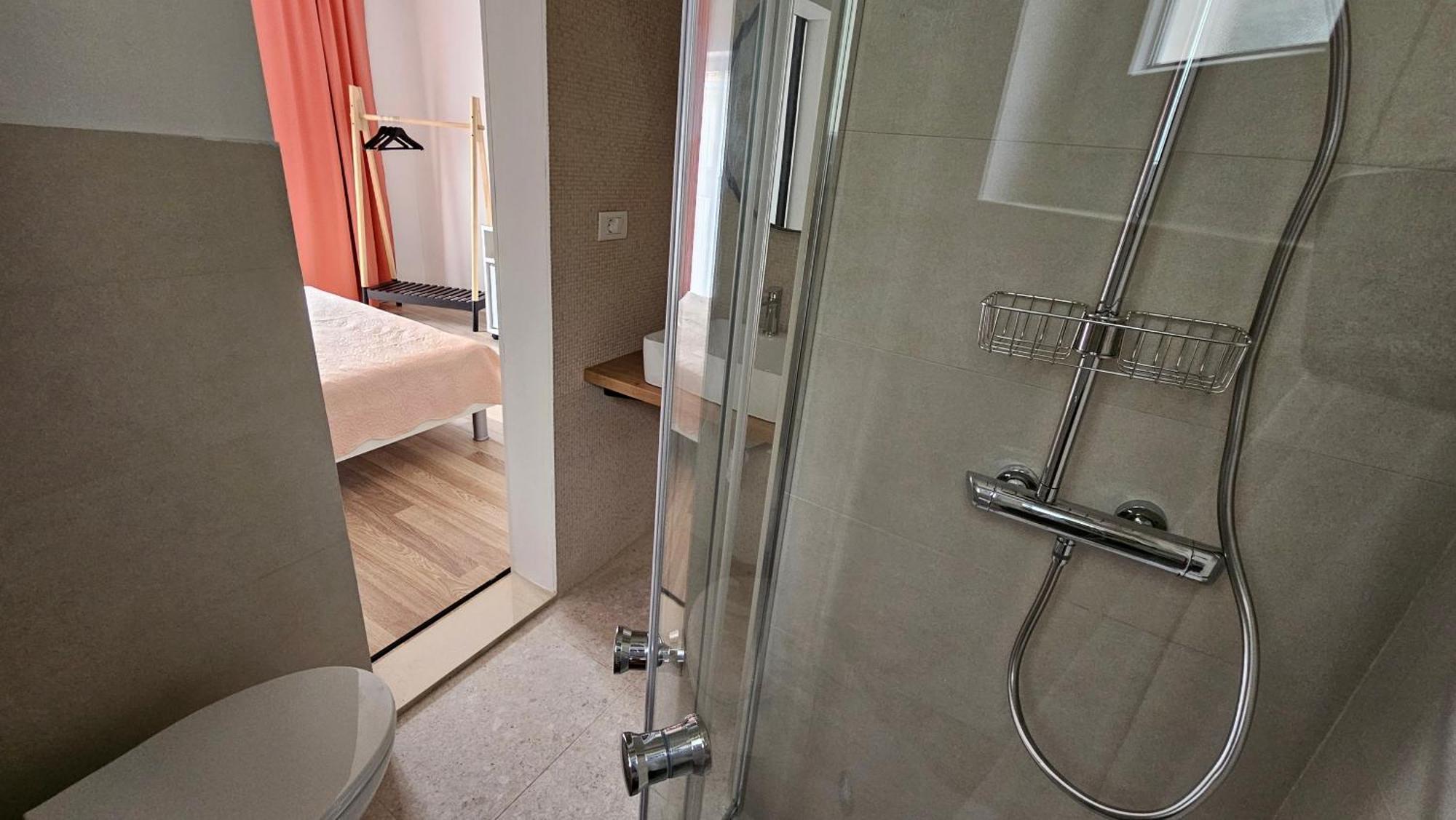 Apartments Villa Dona Makarska Esterno foto