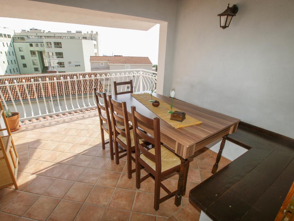Apartments Villa Dona Makarska Esterno foto