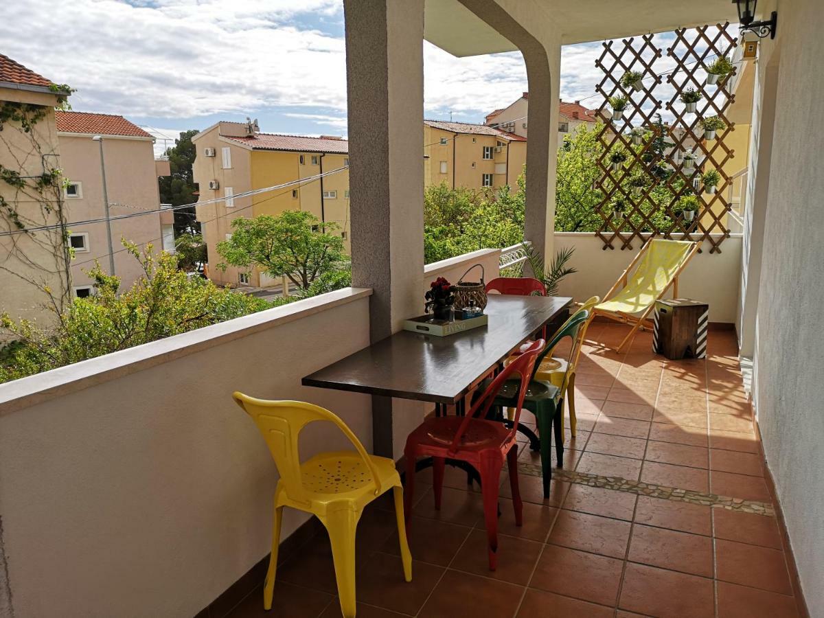 Apartments Villa Dona Makarska Esterno foto