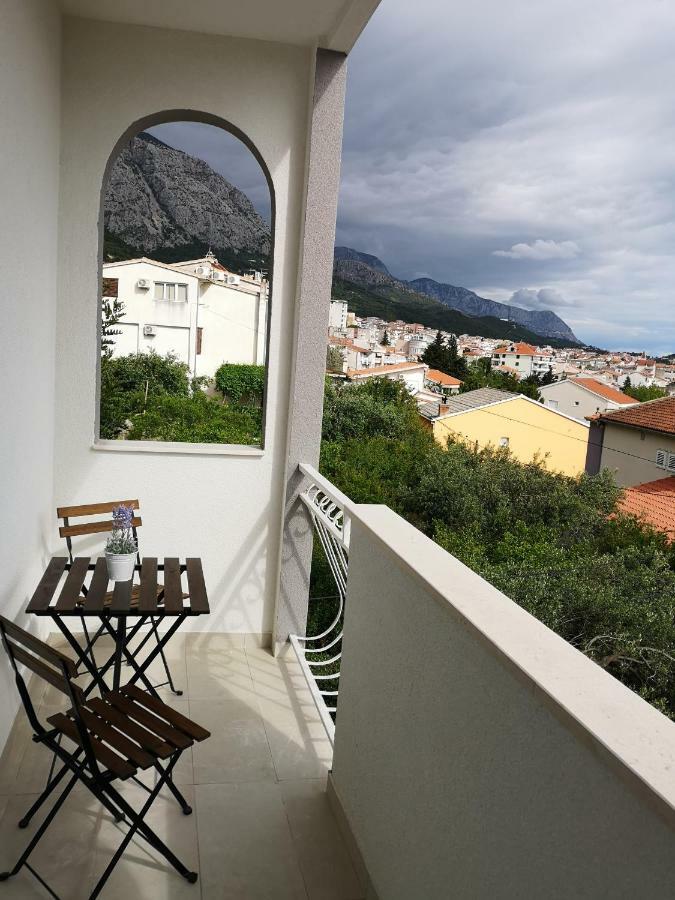 Apartments Villa Dona Makarska Esterno foto