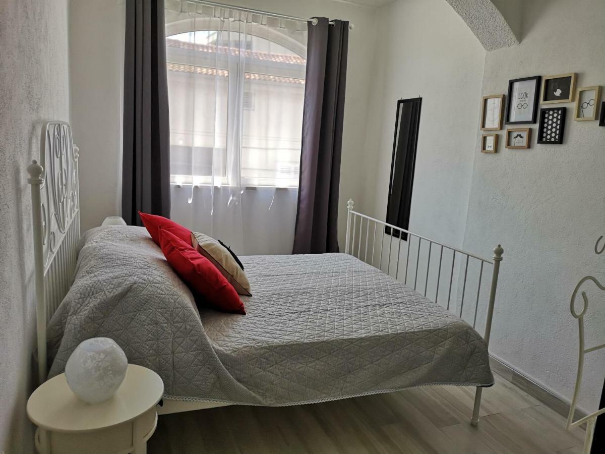 Apartments Villa Dona Makarska Esterno foto